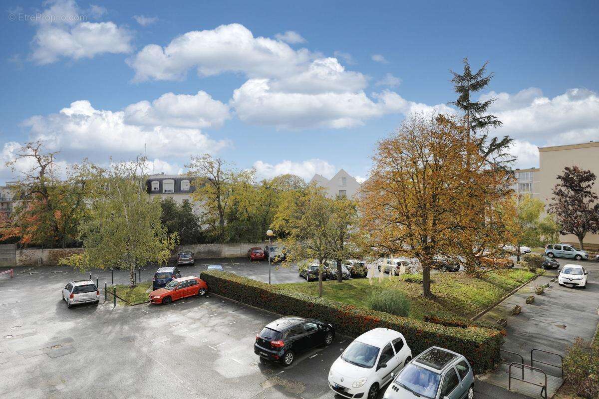 Appartement à LE PLESSIS-TREVISE