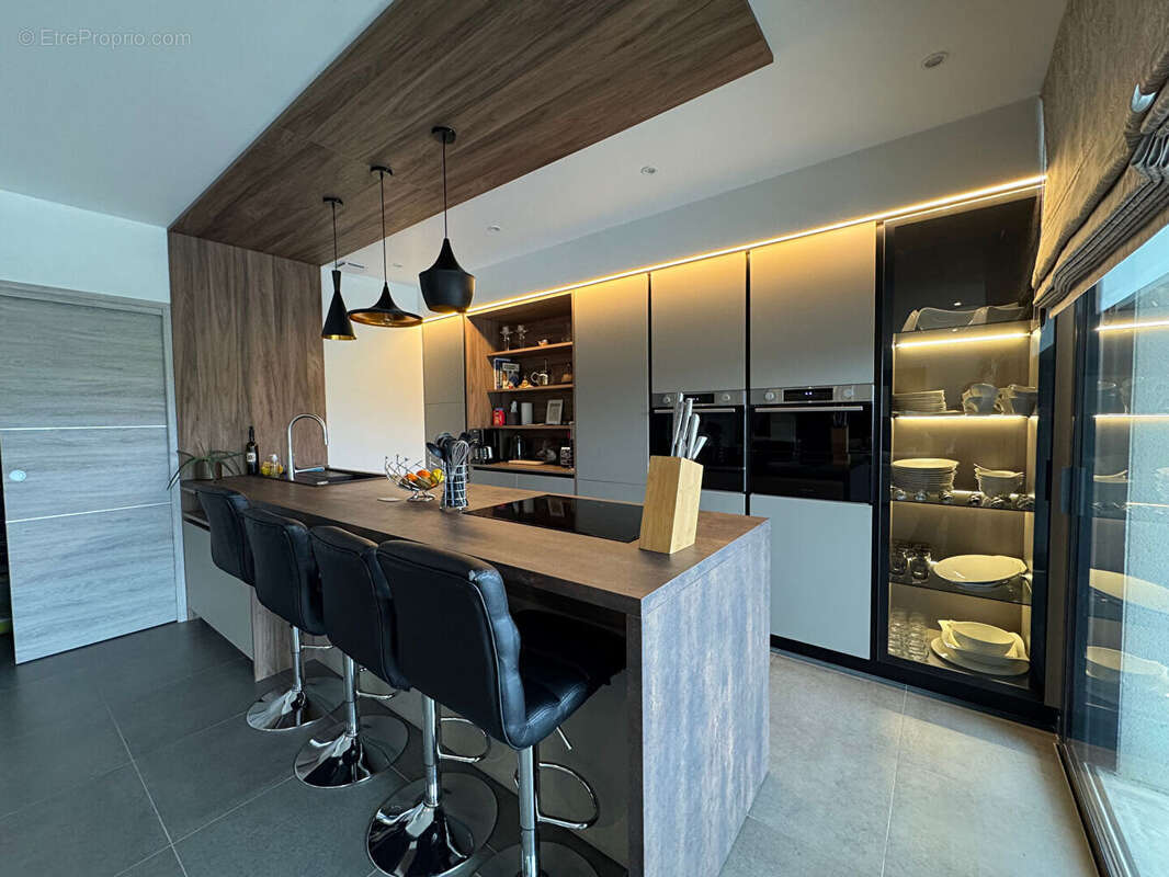 Maison à SAINT-NOM-LA-BRETECHE