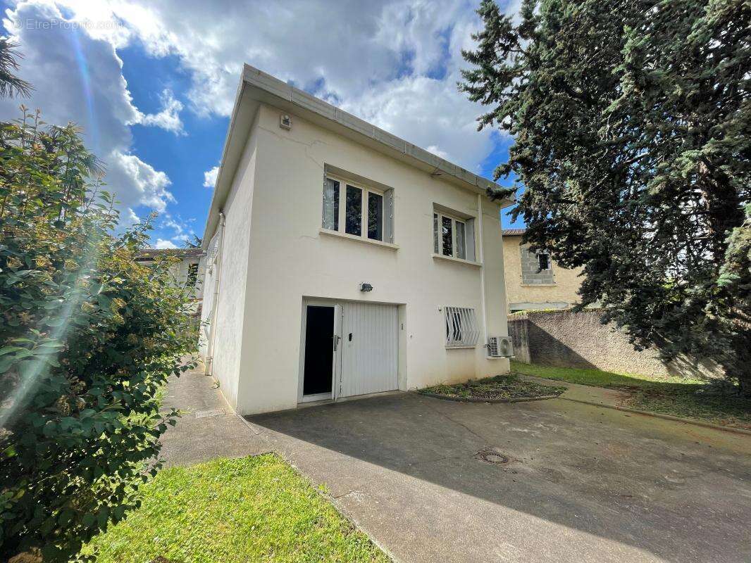 Maison à VENISSIEUX