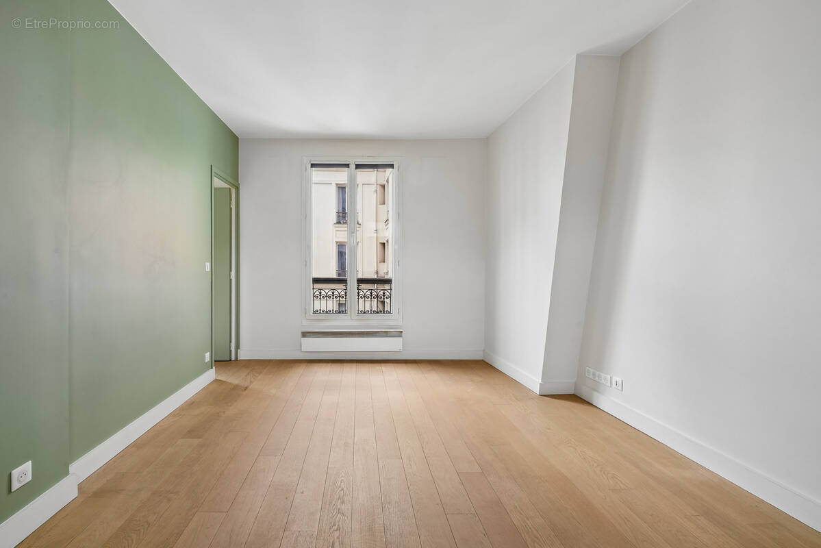 Appartement à PARIS-10E