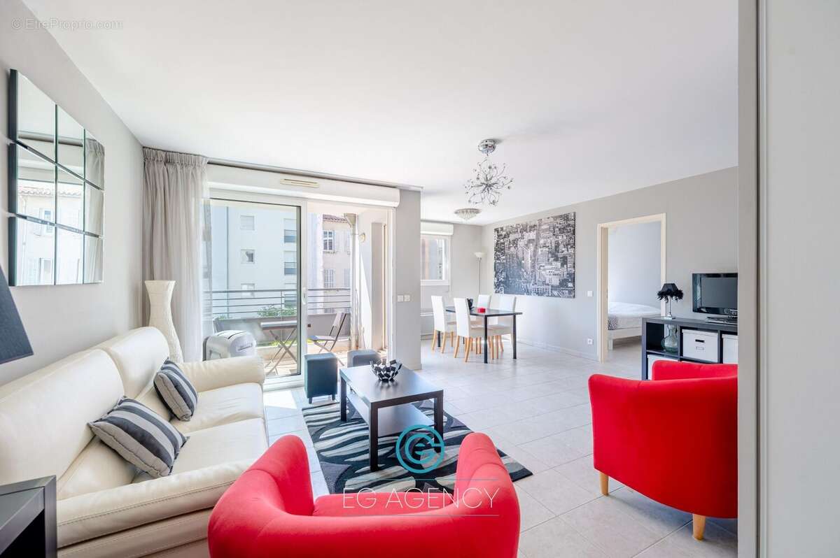 Appartement à MARSEILLE-5E
