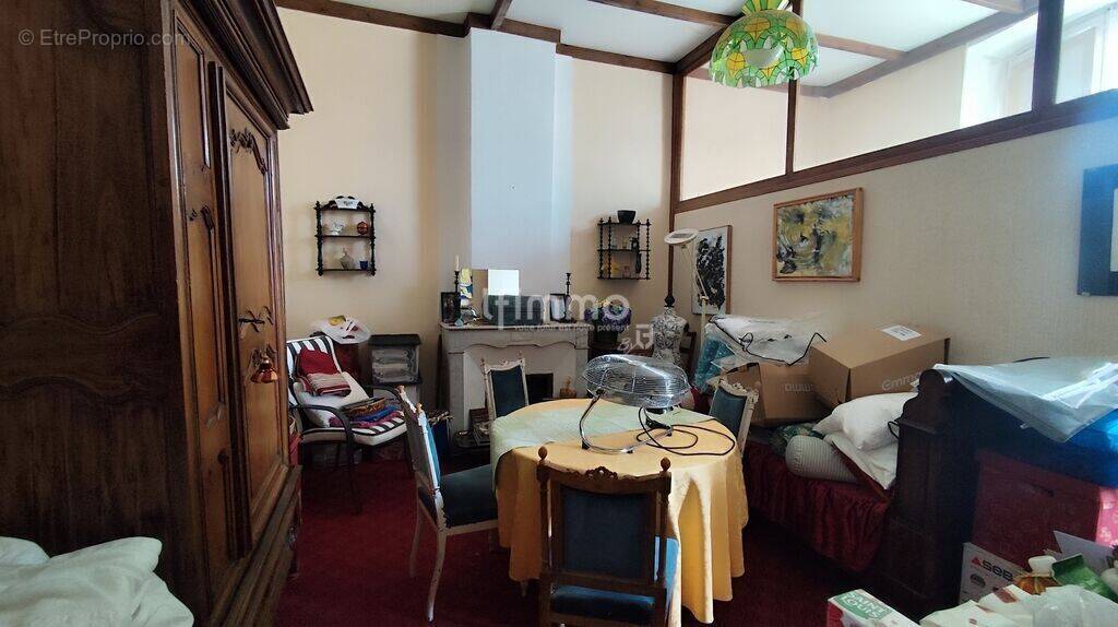 Appartement à PEYRUIS