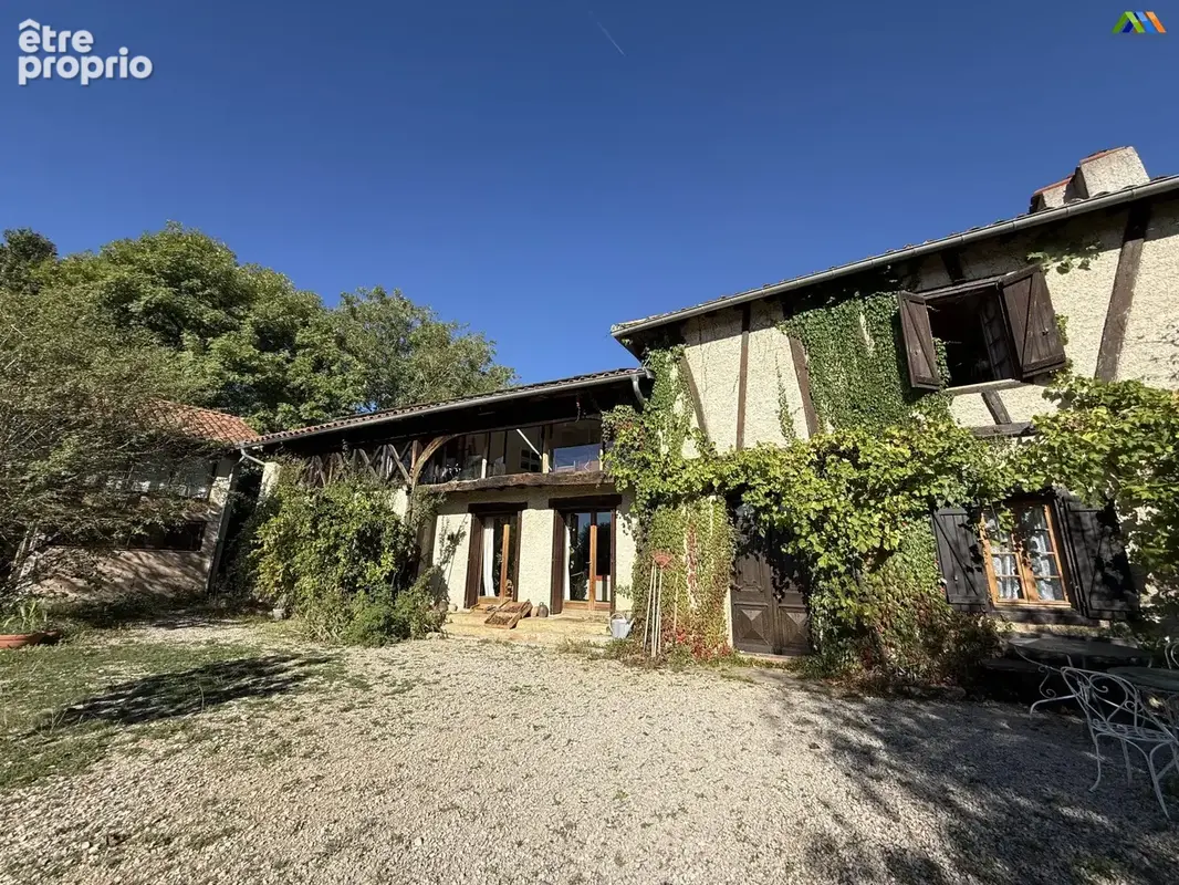 Maison de caractère rénovée en Haute-Garonne