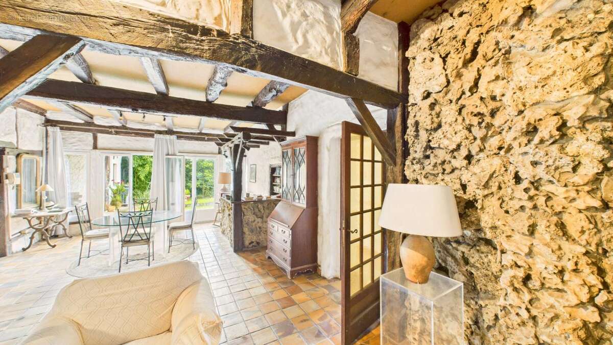 Maison à MIMBASTE