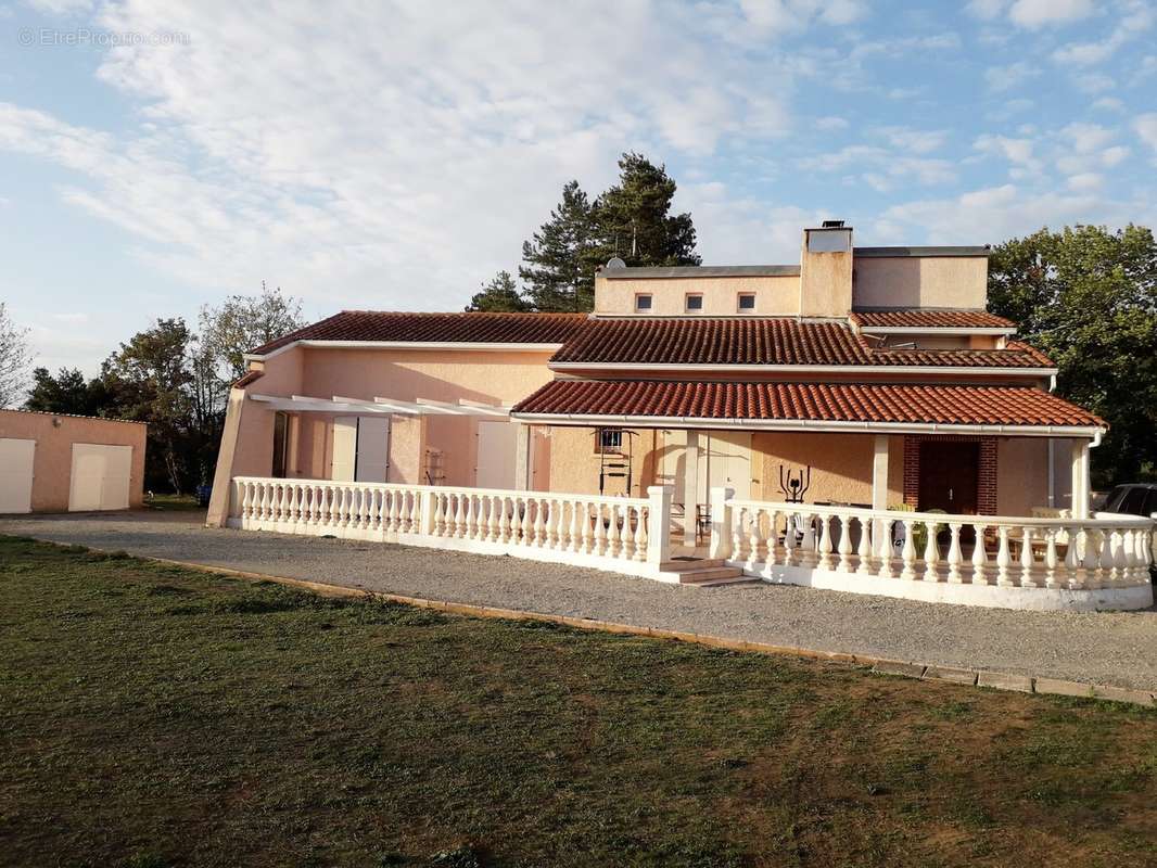 Maison à FONTENILLES