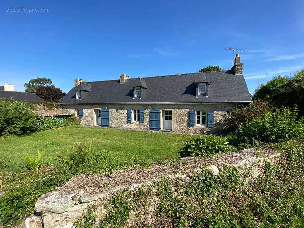 Maison à PLOZEVET