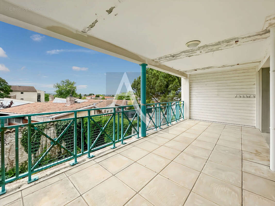 Appartement avec terrasse et ascenseur - Villeneuve-sur-Lot - 3 pièces - 80 m2 - photo 3