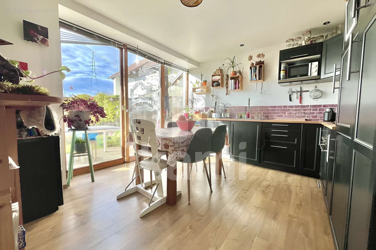 Appartement à GROISY