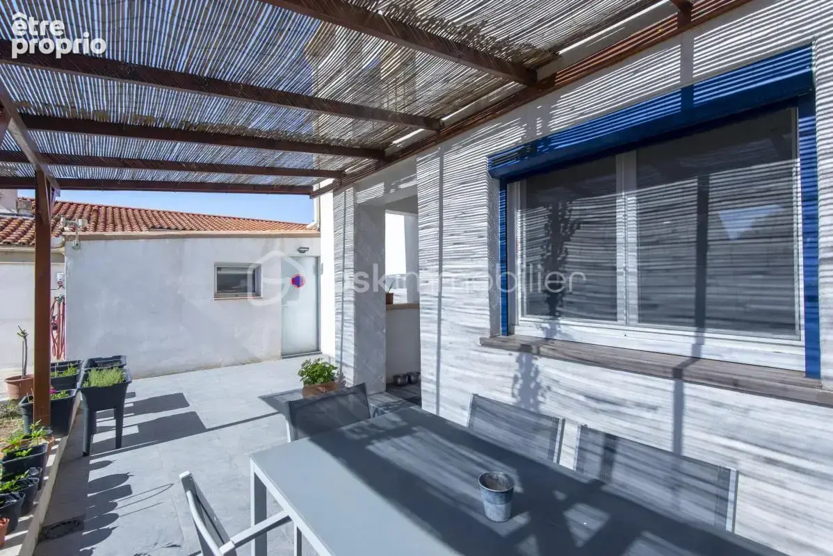 MIRAMAS CENTRE-VILLE — Maison rénovée de 99 m² avec jardin et terrasses - photo 10