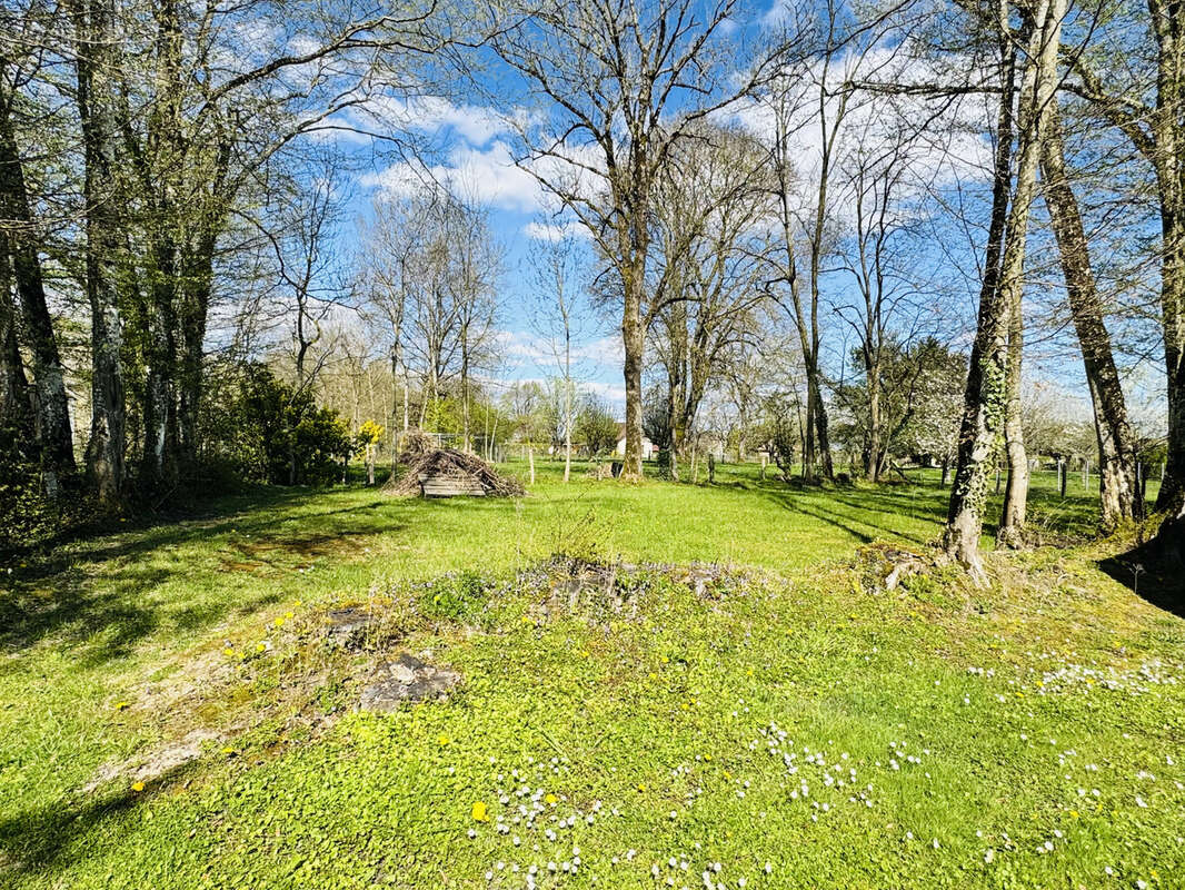 Maison à SENS-SUR-SEILLE