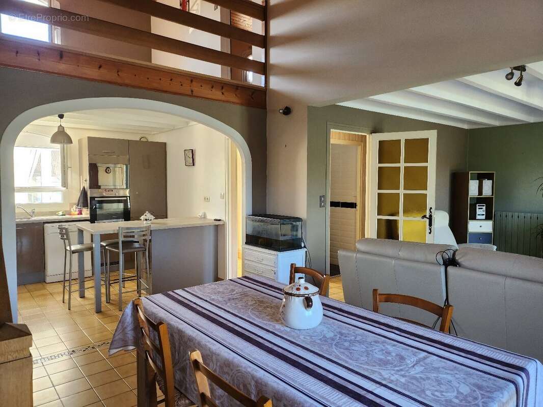 Maison à LES METAIRIES