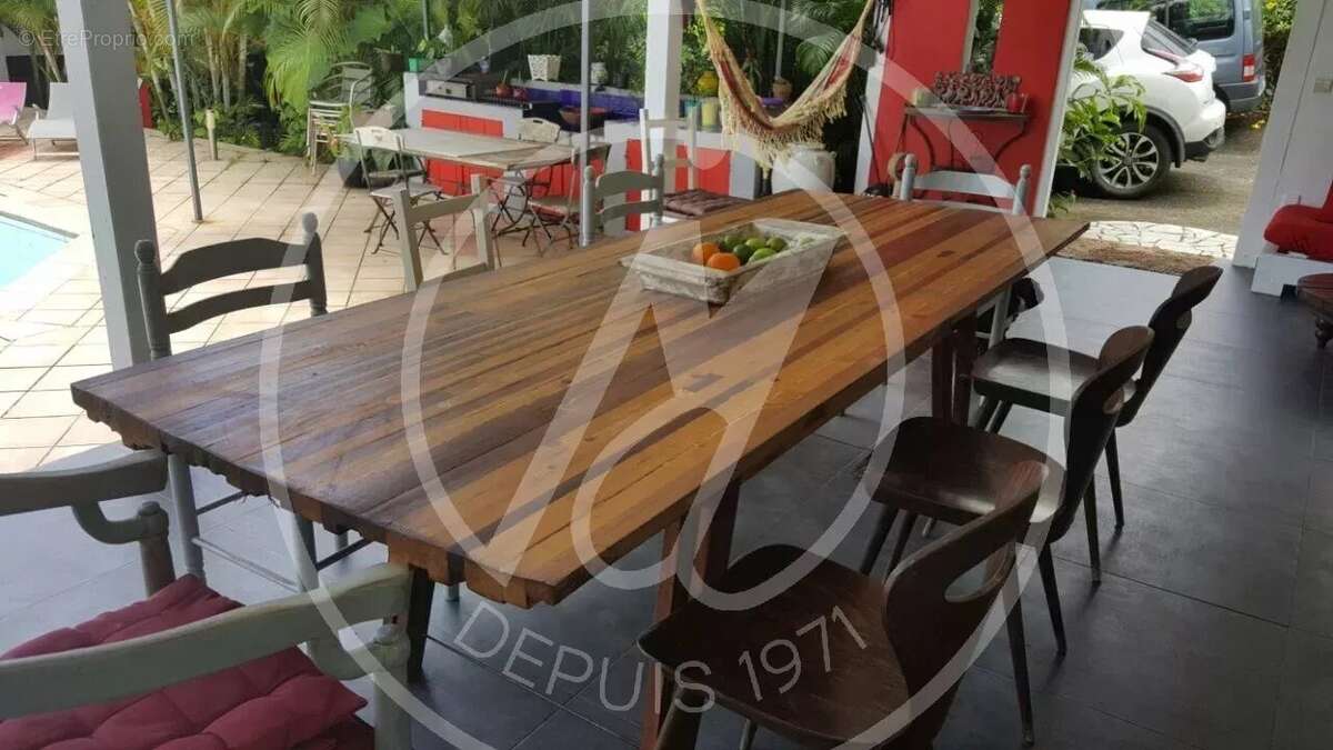 Maison à PETIT-BOURG