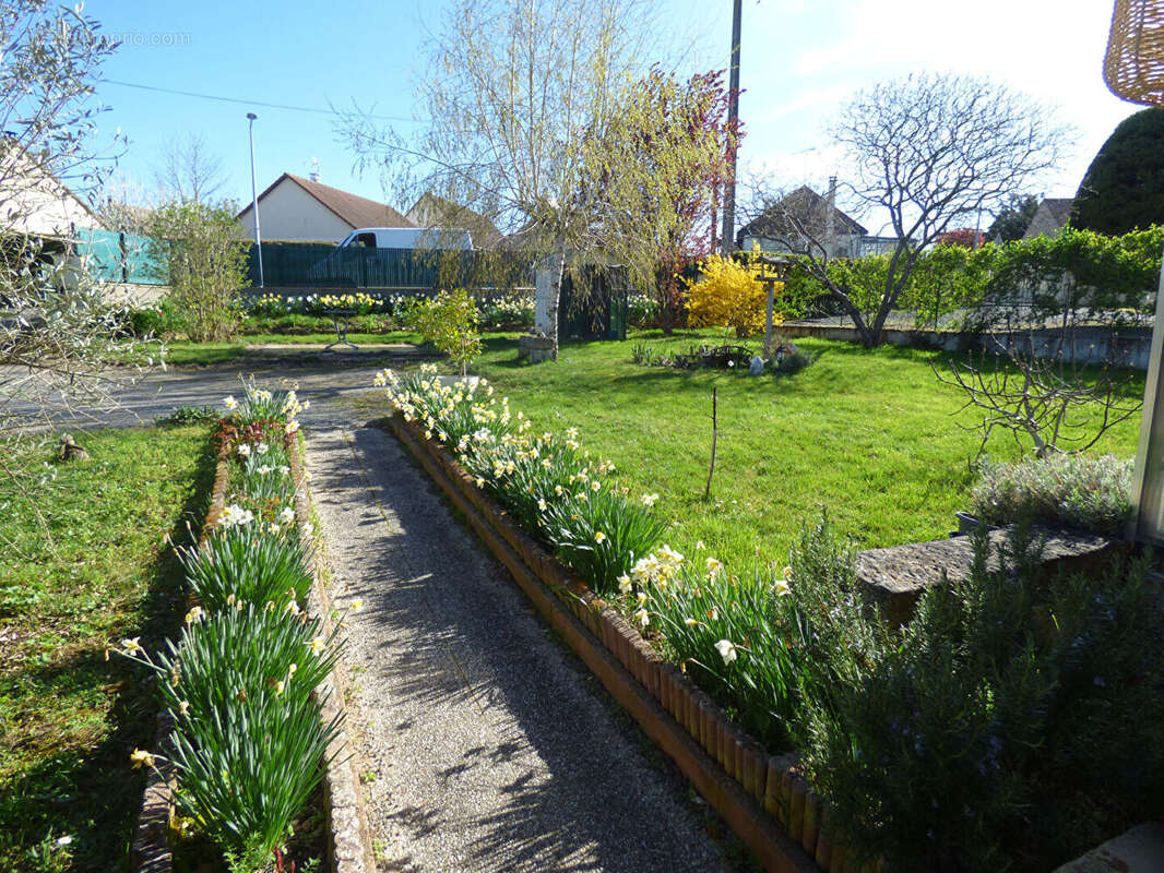 Maison à HURIEL