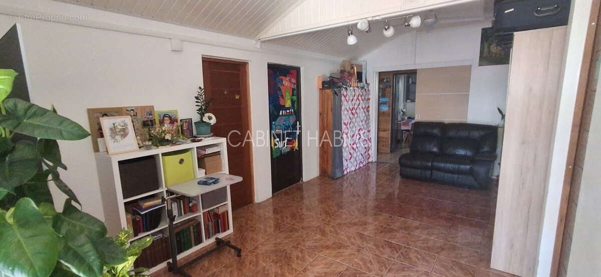A vendre - une maison f6 de 114.56 m2 environ - saint-joseph - 239 000 € - photo 2