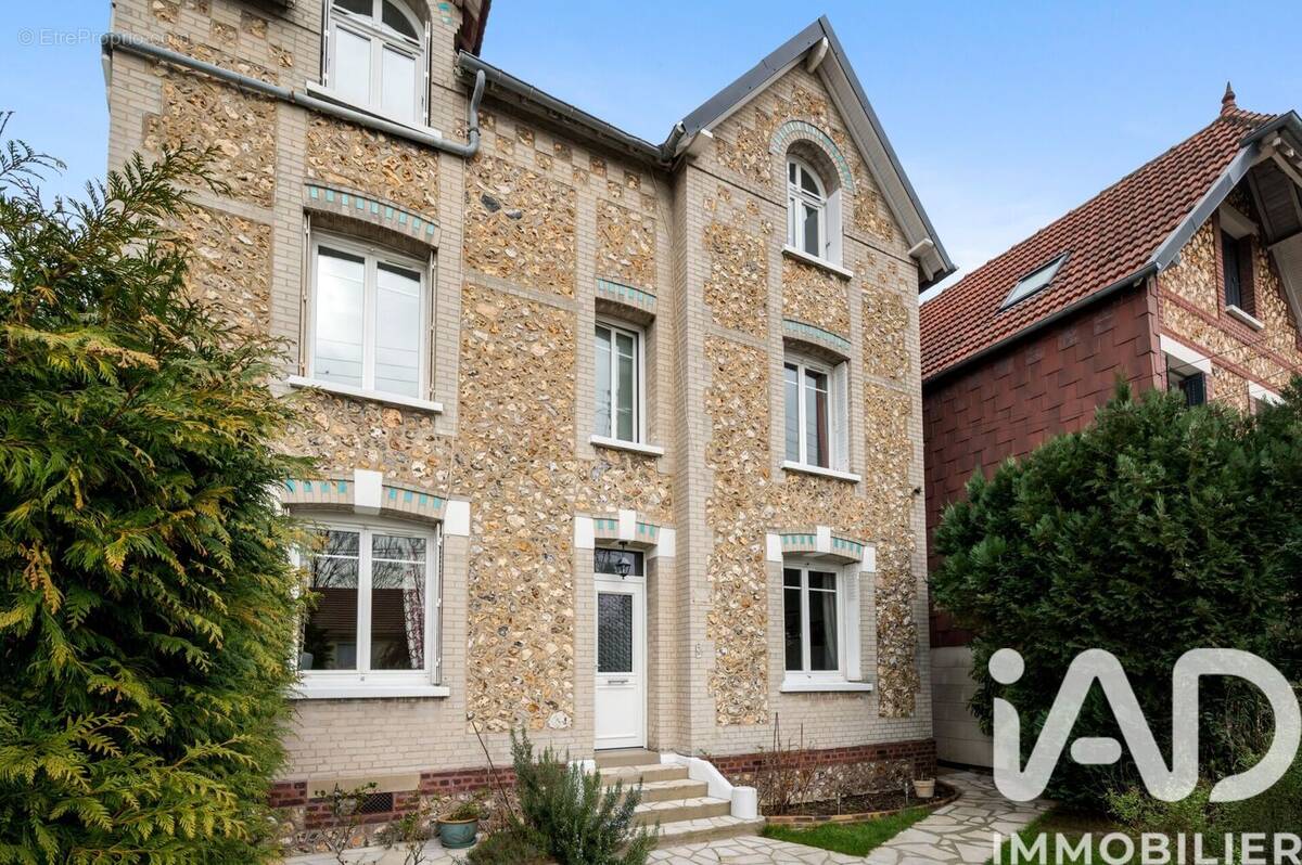 Photo 1 - Maison à SOTTEVILLE-LES-ROUEN