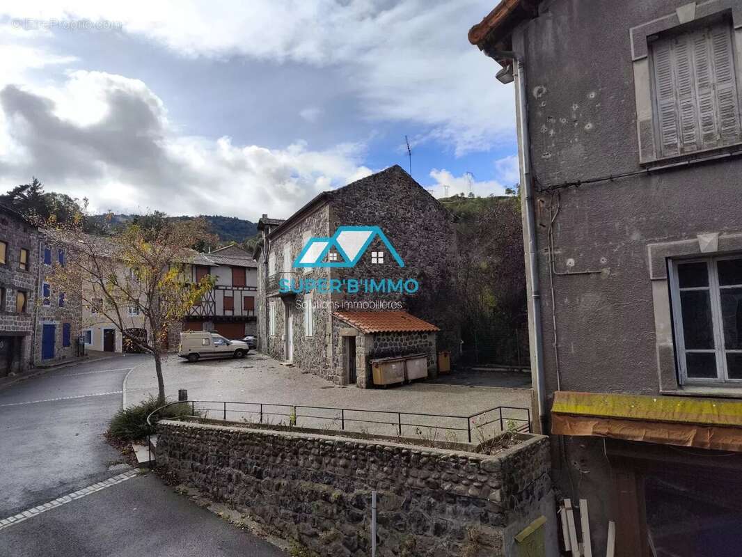 Maison à MONISTROL-D&#039;ALLIER