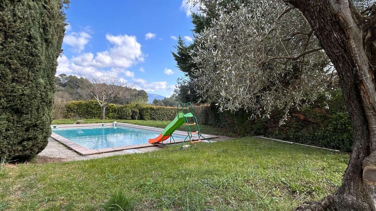Maison à VAISON-LA-ROMAINE