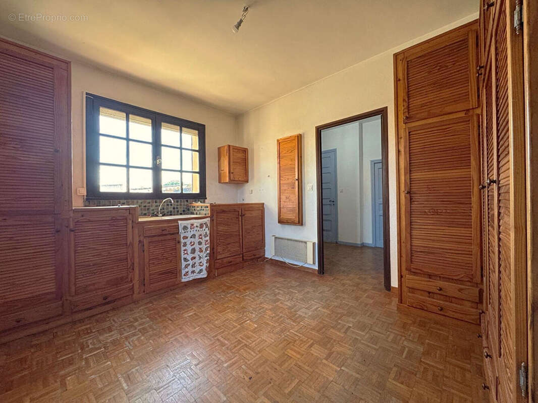 Maison à BAGNOLS-SUR-CEZE