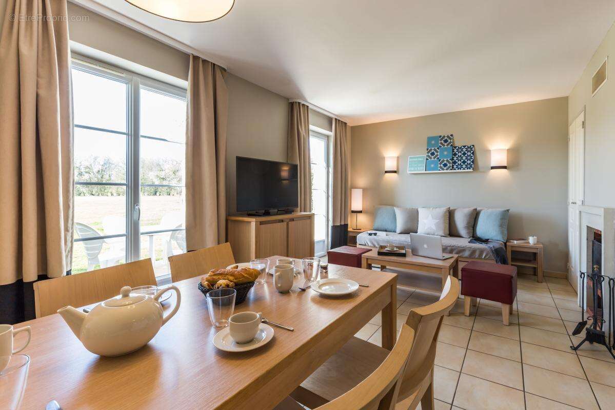 Appartement à PORT-EN-BESSIN-HUPPAIN