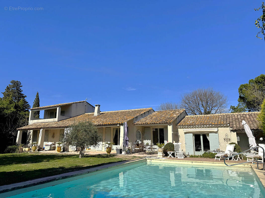 Maison à LES ANGLES