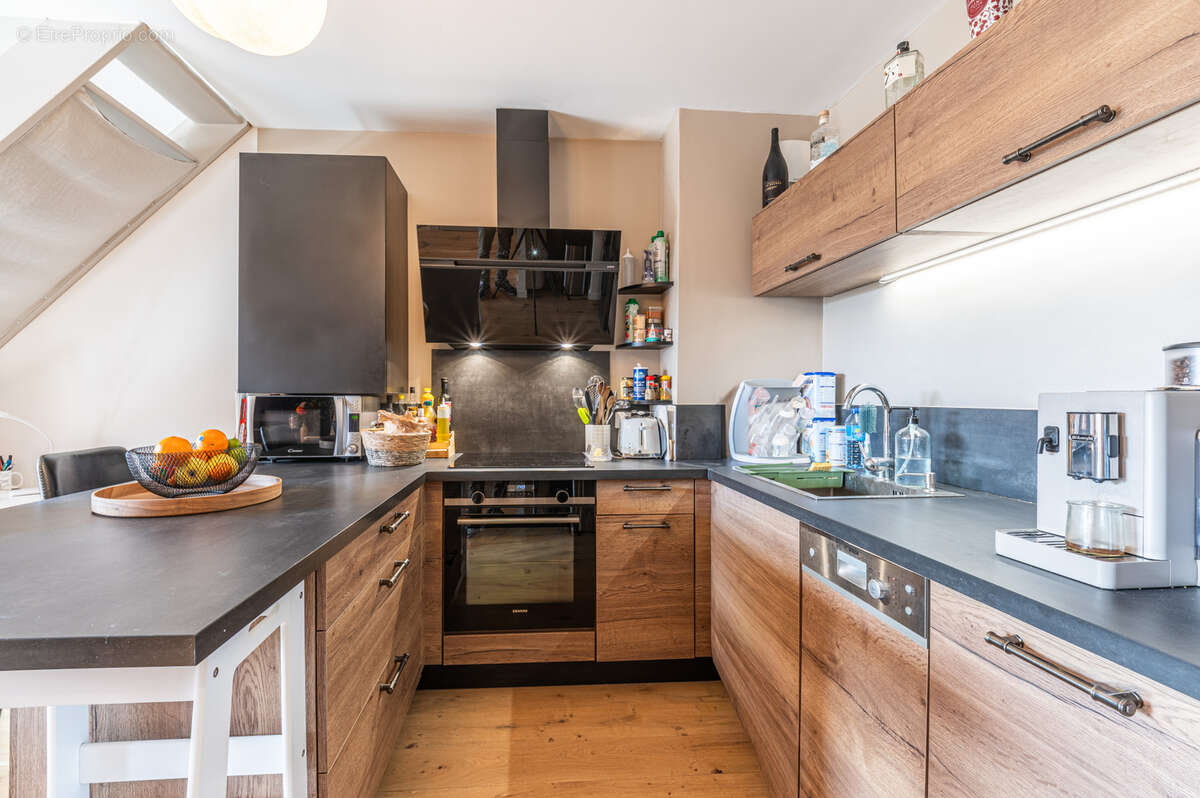 Exclusivité   duplex t2 rénové avec terrasse, parking et cave a bormes les mimosas, très proche lavandou - photo 2