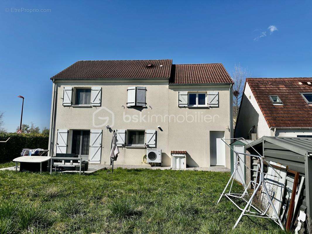 Maison à MAROLLES-SUR-SEINE