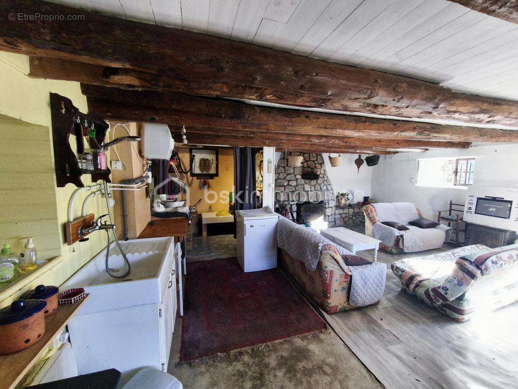 Maison à CAMPAN