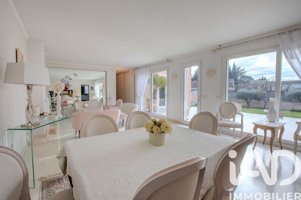 Photo 5 - Maison à SAINTE-CECILE-LES-VIGNES