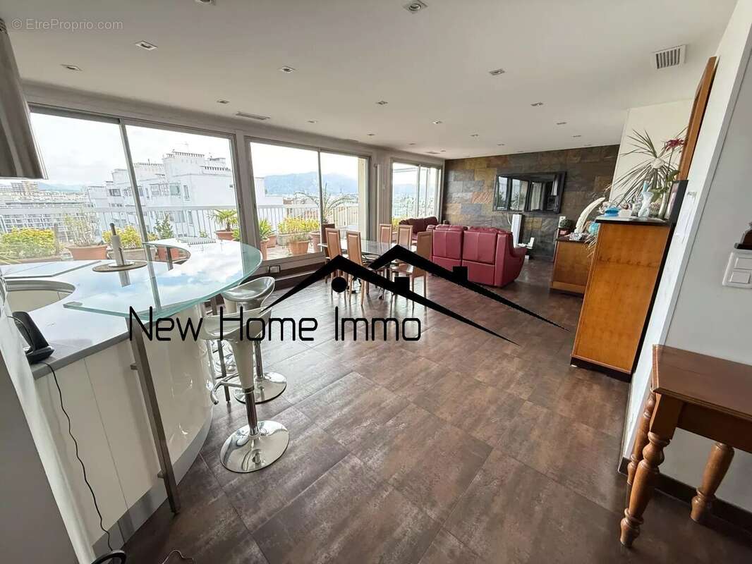 Appartement à MARSEILLE-6E