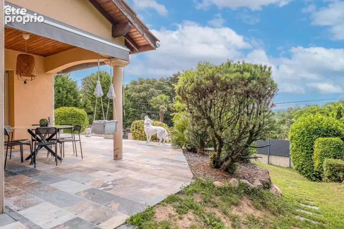 69110 saint foy les lyon - maison + appartement - piscine - garage - jardin - vue panoramique - proche des commodites - calme - photo 28