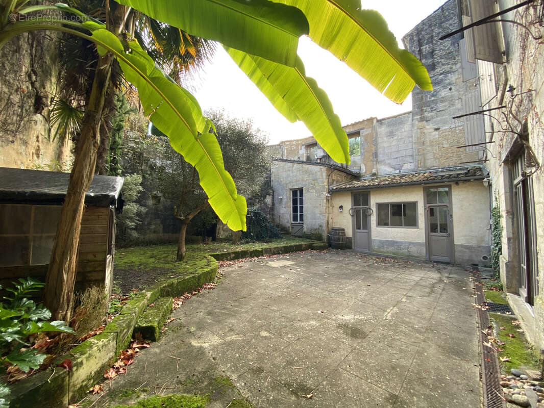 Maison à CHATEAUNEUF-SUR-CHARENTE