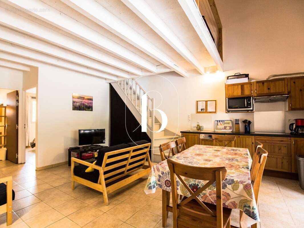 Maison à LABASTIDE-DE-VIRAC