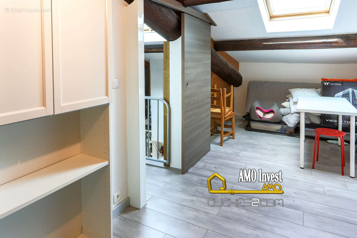 Appartement à ENTRAIGUES-SUR-LA-SORGUE