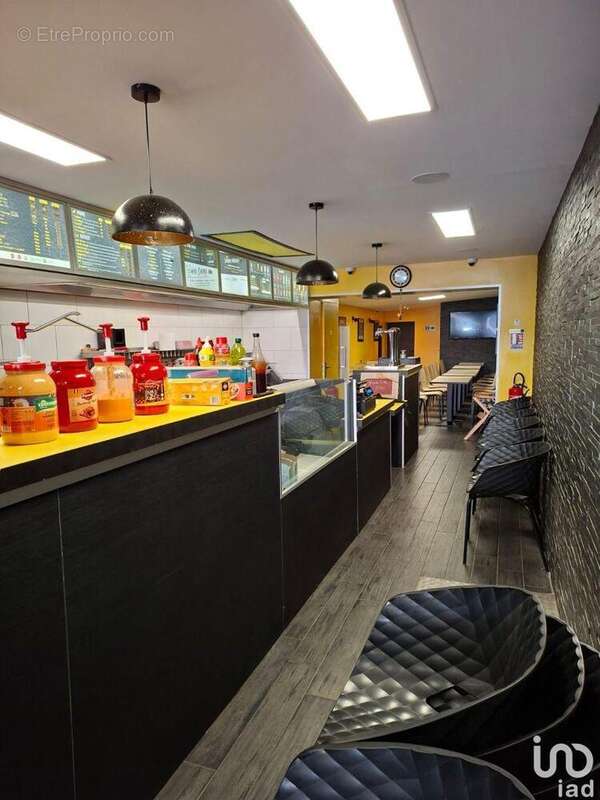 Photo 4 - Commerce à SAINT-AMAND-LES-EAUX