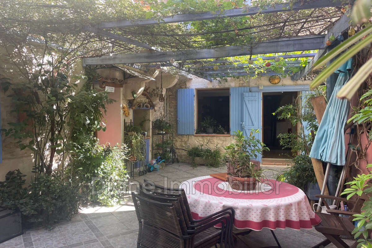 Maison à NIMES