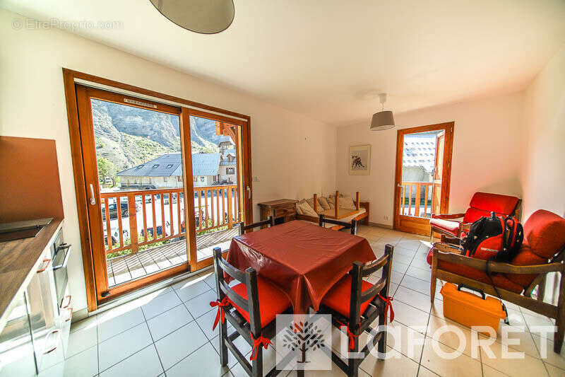 ** maison  type 6 - crévoux - 5 pièces - photo 2