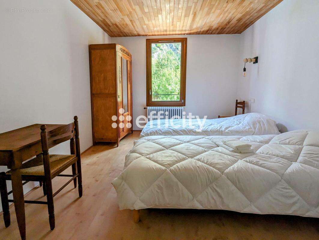 Appartement à SAINT-JACQUES-EN-VALGODEMARD