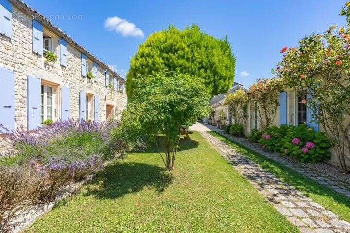 Maison à SAINT-AGNANT