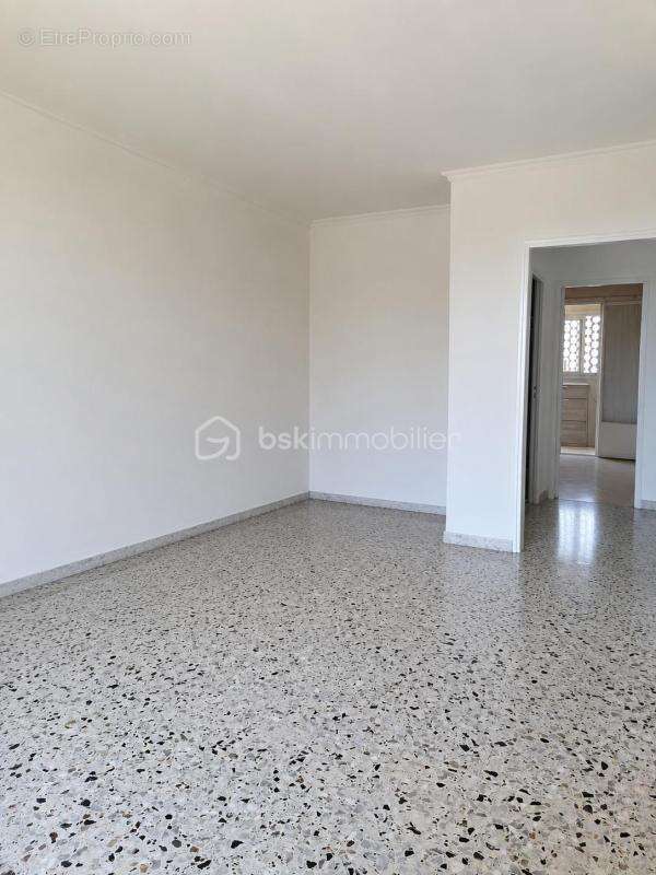 Rare VUE Féérique sur la Mer et la Ville,  appartement T4 en excellent état - photo 7
