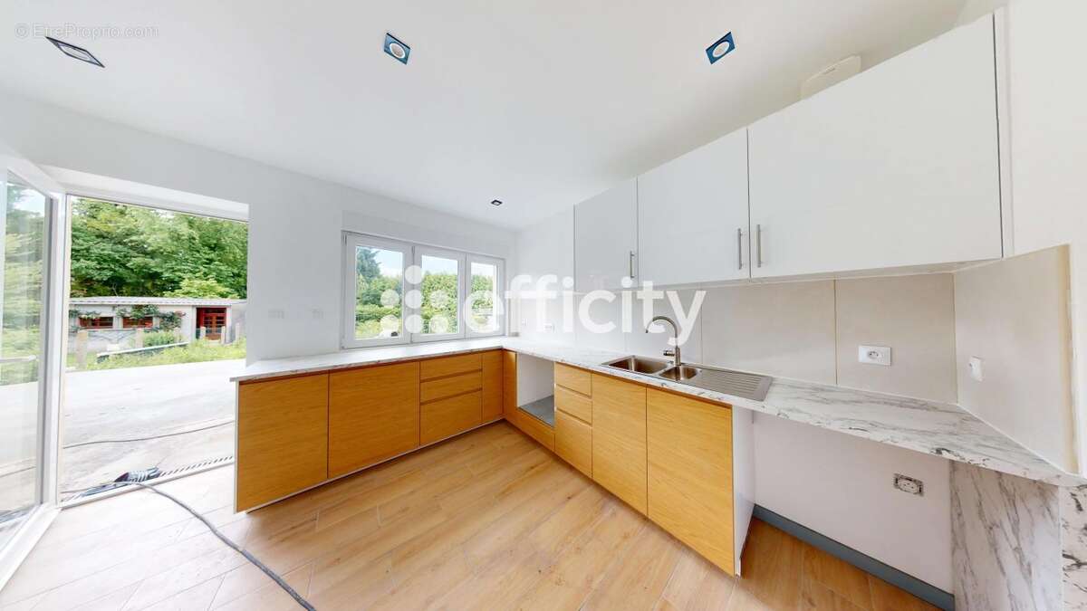 Maison 156 m² à Aulnoye-Aymeries  - photo 9