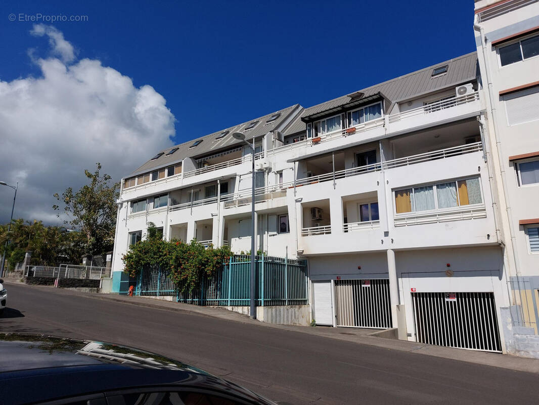 Appartement à SAINT-DENIS