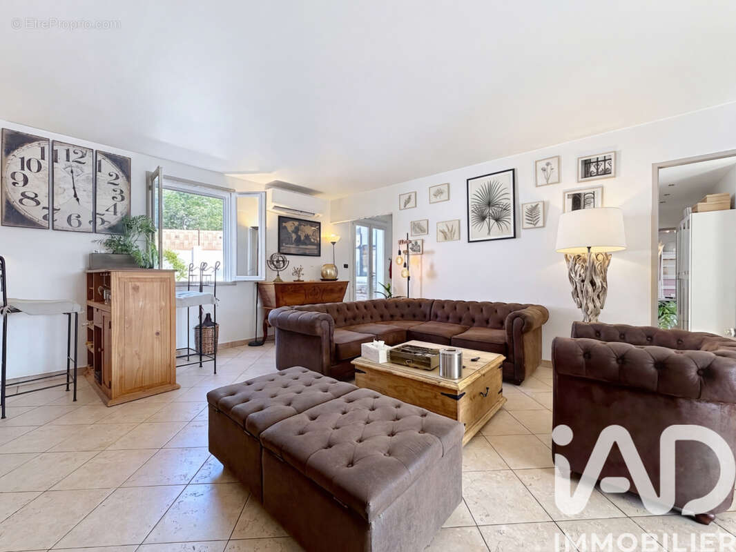 Photo 9 - Maison à ROQUEBRUNE-SUR-ARGENS