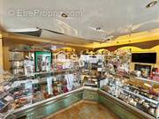 Photo 1 - Commerce à NIORT