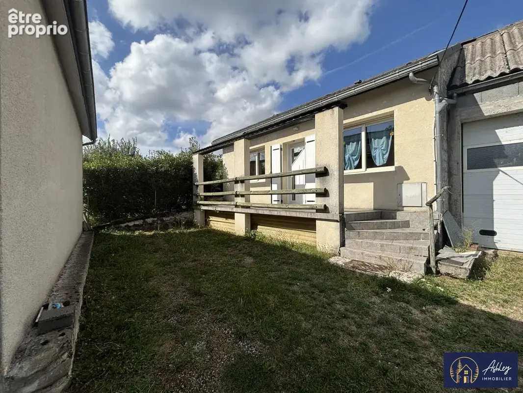 Ensemble immobilier CONDAT (Cantal)