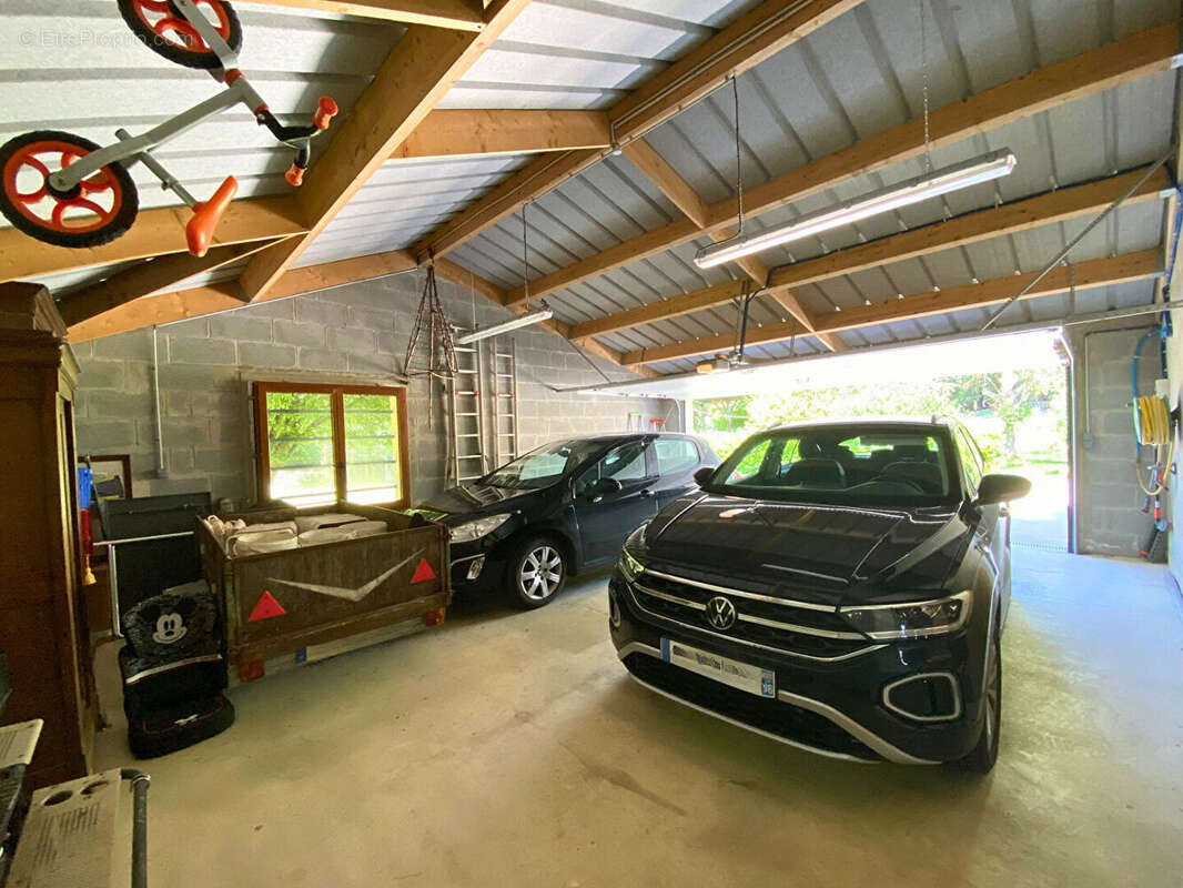 MELRAND - Charmante longère en pierre de 168 m² - 7 pièces - photo 18