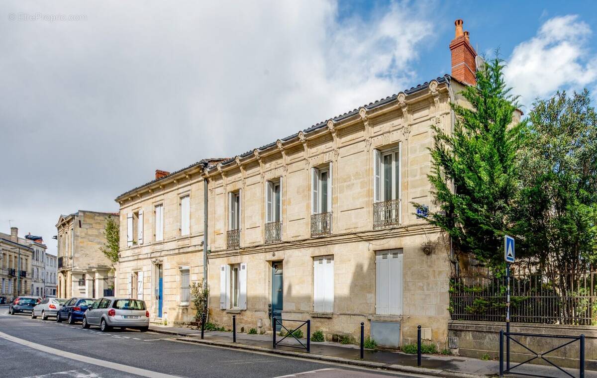 Appartement à BORDEAUX