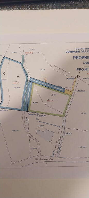 Terrain à LES OLLIERES-SUR-EYRIEUX