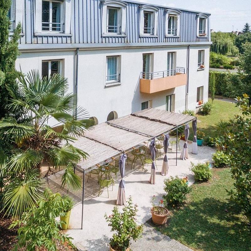 Appartement à VAUJOURS