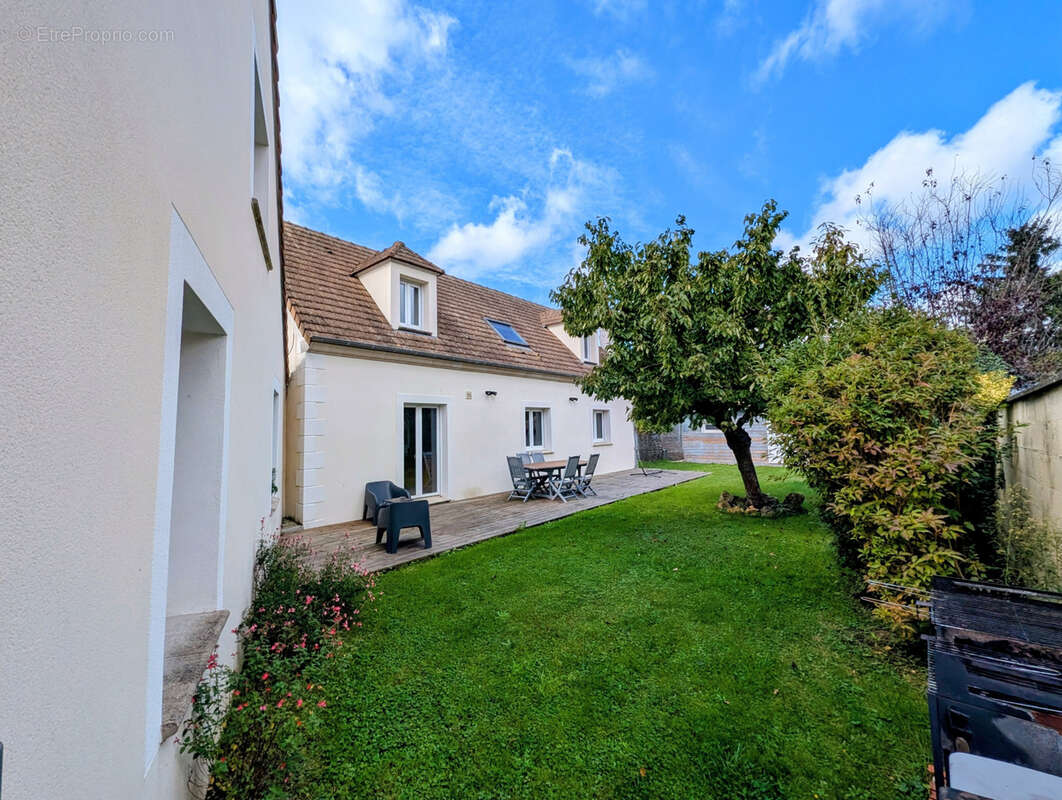 Maison à BAZAINVILLE