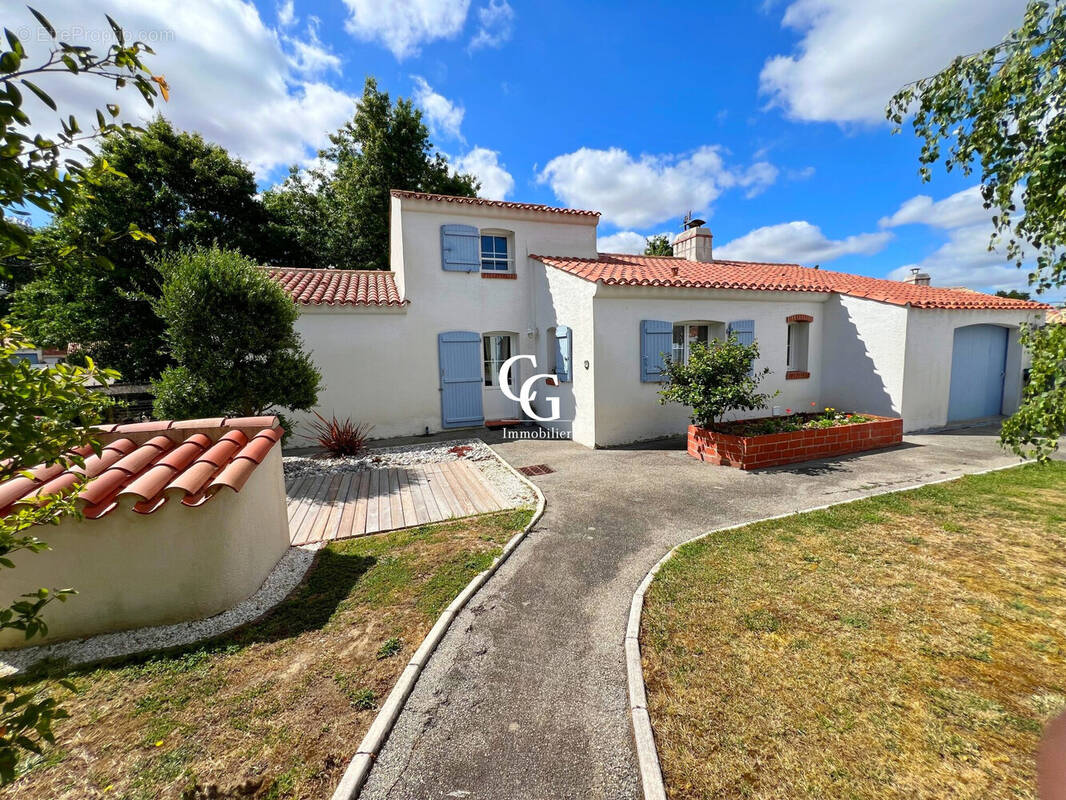 Maison à VIEILLEVIGNE